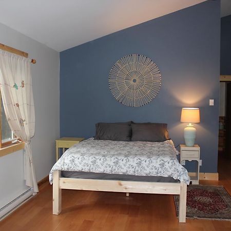 The Perch On Gabriola Bed and Breakfast Exterior foto