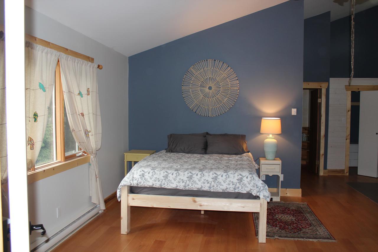 The Perch On Gabriola Bed and Breakfast Exterior foto
