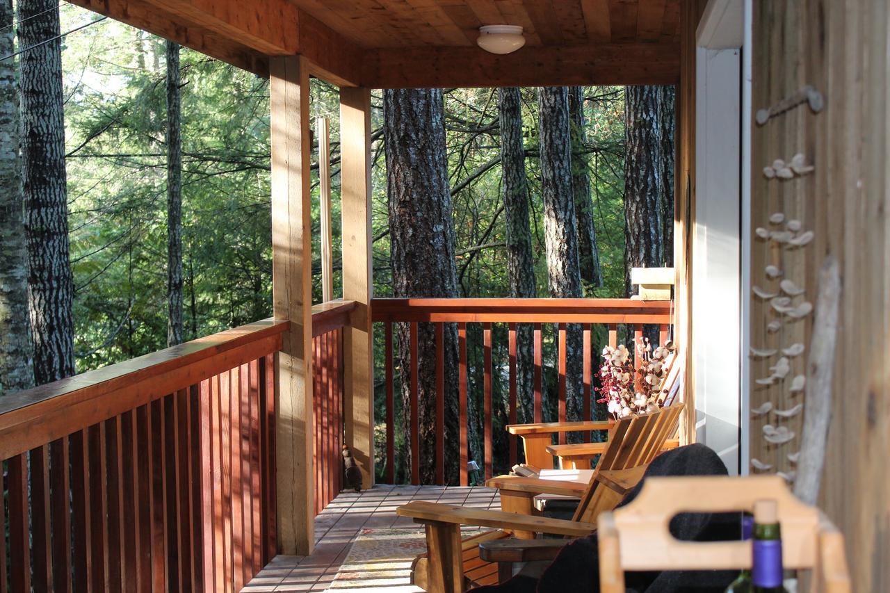 The Perch On Gabriola Bed and Breakfast Exterior foto